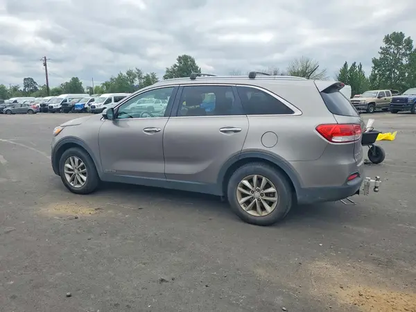 5XYPGDA55HG293122 2017 KIA SORENTO - Image 2