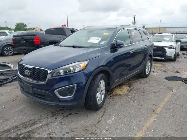 5XYPGDA55HG308637 2017 KIA SORENTO - Image 2