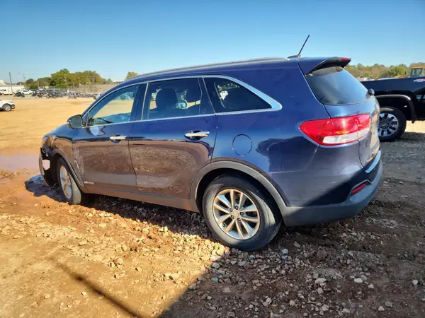 5XYPGDA55HG322084 2017 KIA SORENTO - Image 2