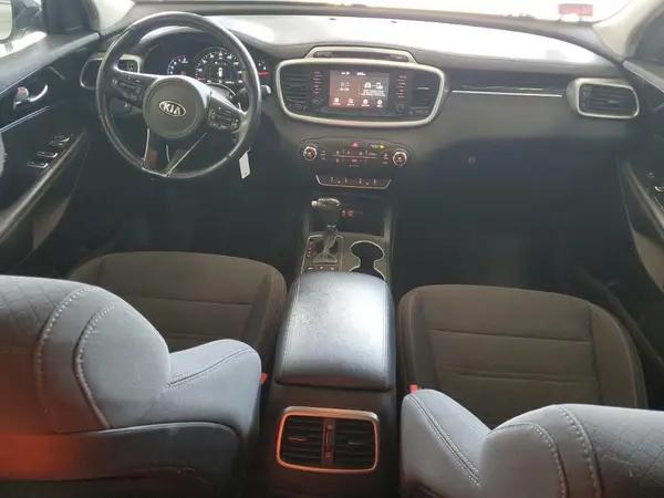 5XYPGDA55HG323042 2017 KIA SORENTO - Image 8