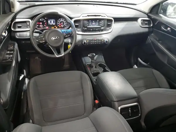 5XYPGDA55HG334008 2017 KIA SORENTO - Image 8