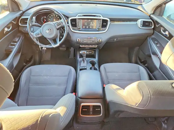 5XYPGDA55HG337278 2017 KIA SORENTO - Image 8