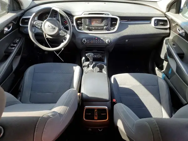 5XYPGDA55JG340560 2018 KIA SORENTO - Image 8