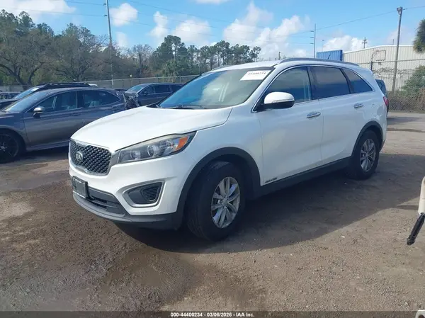 5XYPGDA55JG344172 2018 KIA SORENTO - Image 2