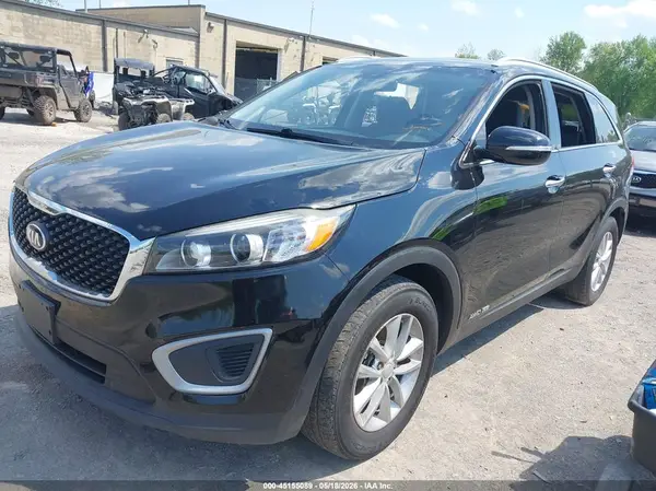 5XYPGDA55JG351610 2018 KIA SORENTO - Image 2
