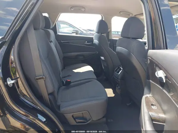 5XYPGDA55JG351610 2018 KIA SORENTO - Image 8