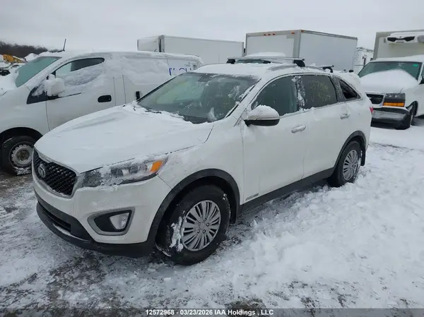 5XYPGDA55JG353941 2018 KIA SORENTO - Image 2