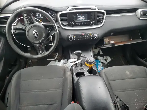 5XYPGDA55JG370982 2018 KIA SORENTO - Image 8