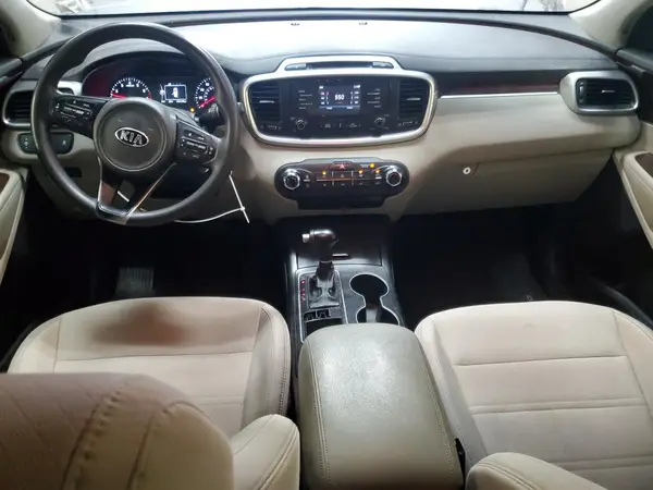 5XYPGDA55JG375597 2018 KIA SORENTO - Image 8