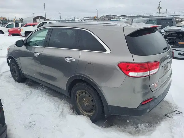 5XYPGDA55JG382534 2018 KIA SORENTO - Image 2