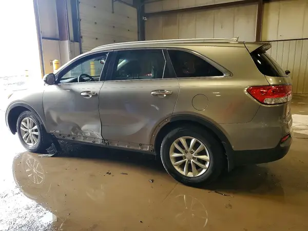 5XYPGDA55JG382713 2018 KIA SORENTO - Image 2
