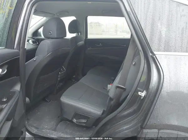 5XYPGDA55JG393730 2018 KIA SORENTO - Image 8