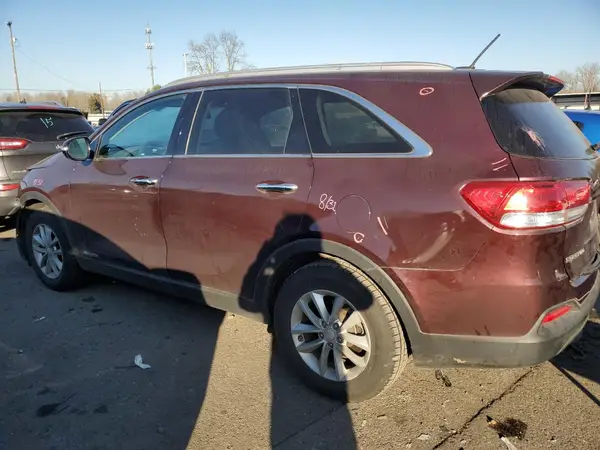 5XYPGDA55JG394618 2018 KIA SORENTO - Image 2