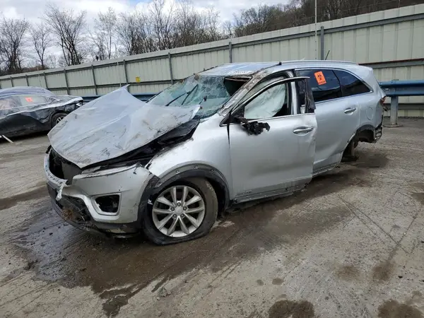 5XYPGDA55JG403530 2018 KIA SORENTO - Image 1