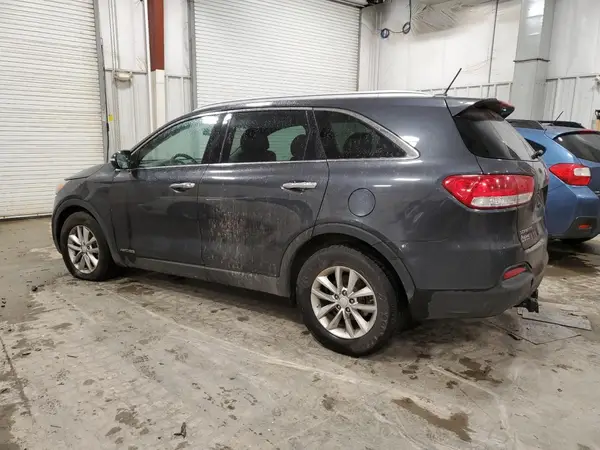 5XYPGDA55JG408615 2018 KIA SORENTO - Image 2