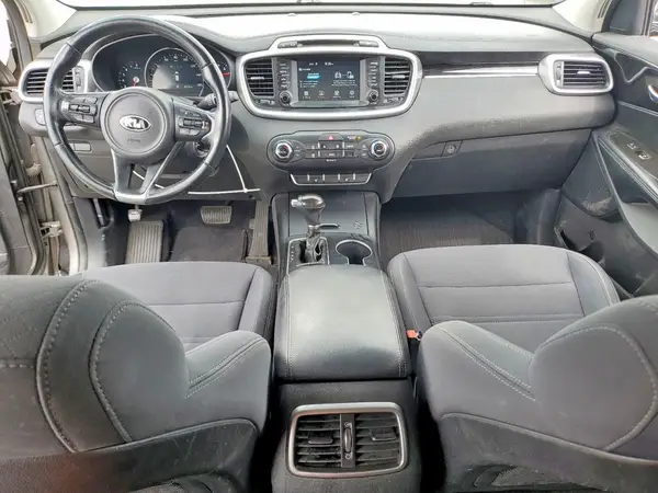 5XYPGDA55JG423468 2018 KIA SORENTO - Image 8