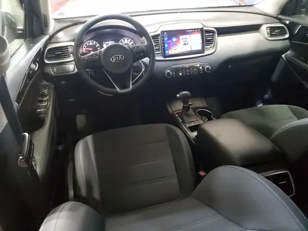 5XYPGDA55JG430503 2018 KIA SORENTO - Image 8
