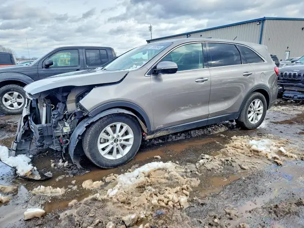 5XYPGDA55KG442135 2019 KIA SORENTO - Image 1