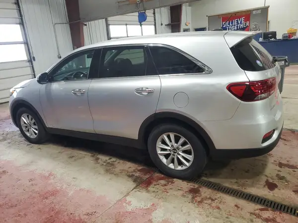 5XYPGDA55KG446248 2019 KIA SORENTO - Image 2