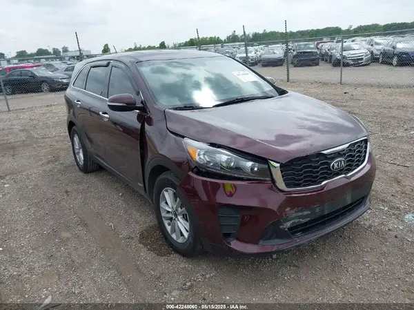 5XYPGDA55KG447576 2019 KIA SORENTO - Image 1