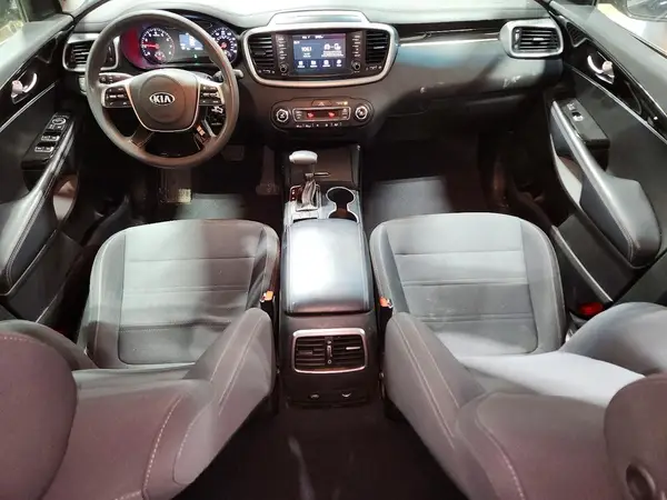5XYPGDA55KG465608 2019 KIA SORENTO - Image 8