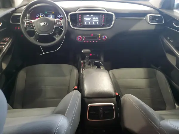 5XYPGDA55KG469173 2019 KIA SORENTO - Image 8