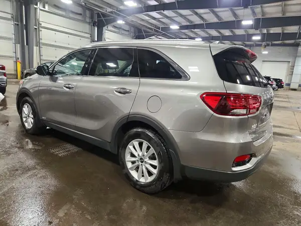 5XYPGDA55KG479623 2019 KIA SORENTO - Image 2