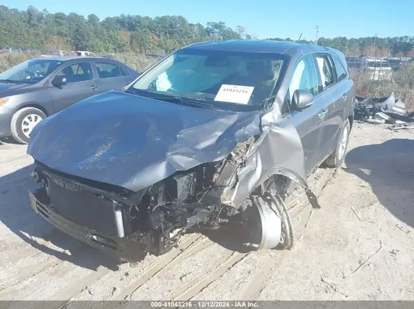 5XYPGDA55KG483672 2019 KIA SORENTO - Image 2