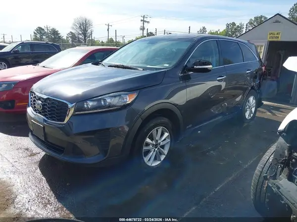 5XYPGDA55KG484269 2019 KIA SORENTO - Image 2