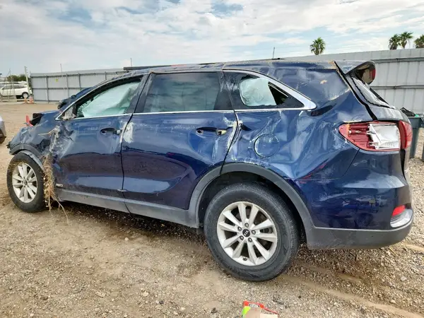 5XYPGDA55KG486586 2019 KIA SORENTO - Image 2