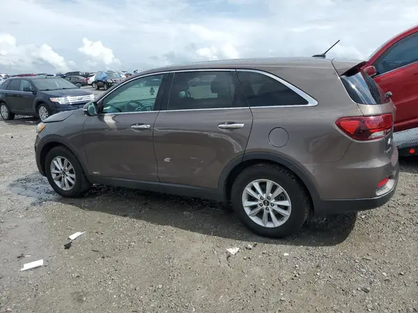 5XYPGDA55KG487303 2019 KIA SORENTO - Image 2