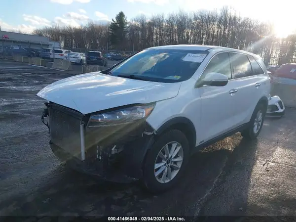 5XYPGDA55KG487527 2019 KIA SORENTO - Image 2