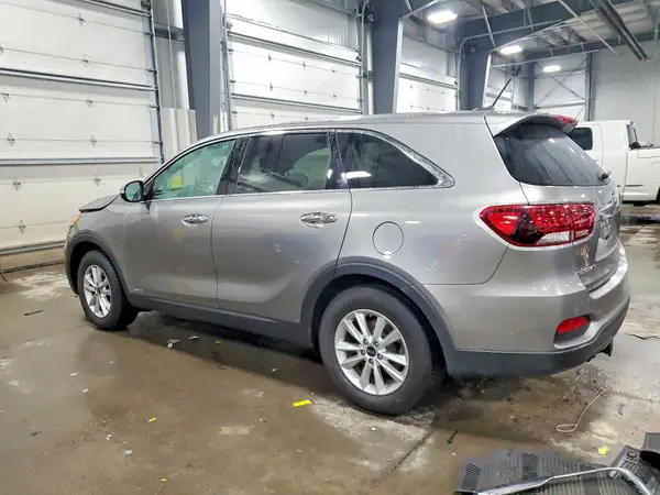 5XYPGDA55KG496793 2019 KIA SORENTO - Image 2