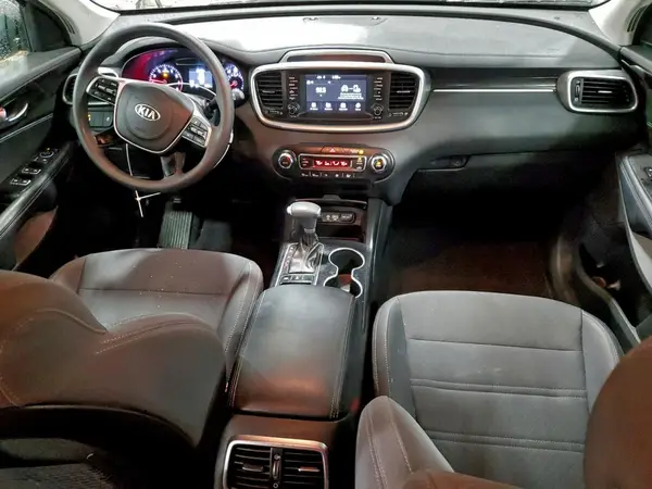 5XYPGDA55KG496793 2019 KIA SORENTO - Image 8