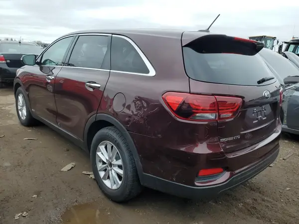 5XYPGDA55KG523815 2019 KIA SORENTO - Image 2