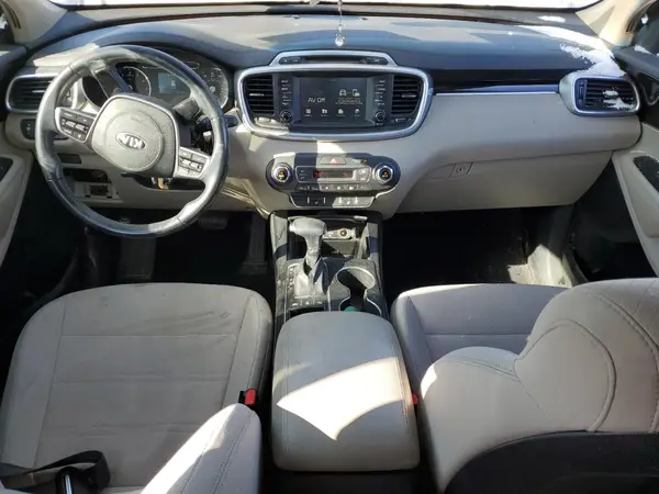 5XYPGDA55KG551632 2019 KIA SORENTO - Image 8