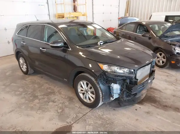 5XYPGDA55KG556605 2019 KIA SORENTO - Image 1