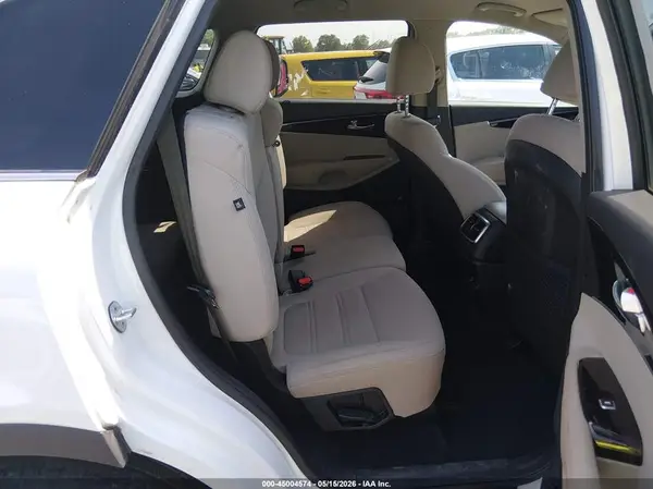 5XYPGDA55KG559584 2019 KIA SORENTO - Image 8