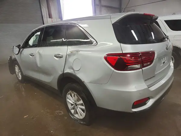 5XYPGDA55KG562002 2019 KIA SORENTO - Image 2