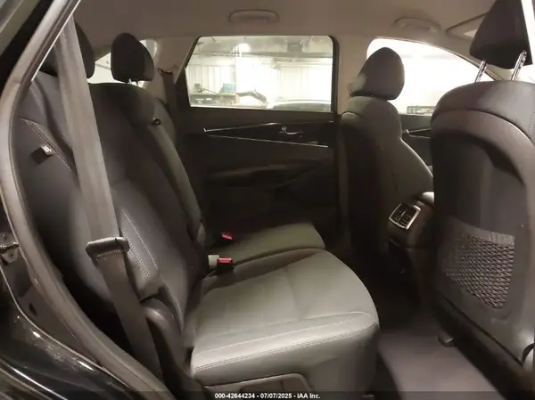 5XYPGDA55KG584498 2019 KIA SORENTO - Image 8