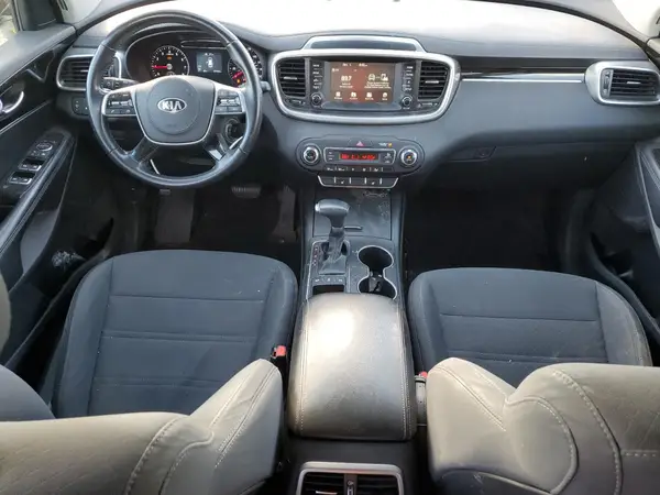 5XYPGDA55KG593332 2019 KIA SORENTO - Image 8