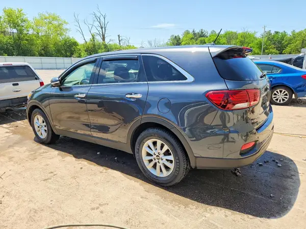 5XYPGDA55LG613497 2020 KIA SORENTO - Image 2