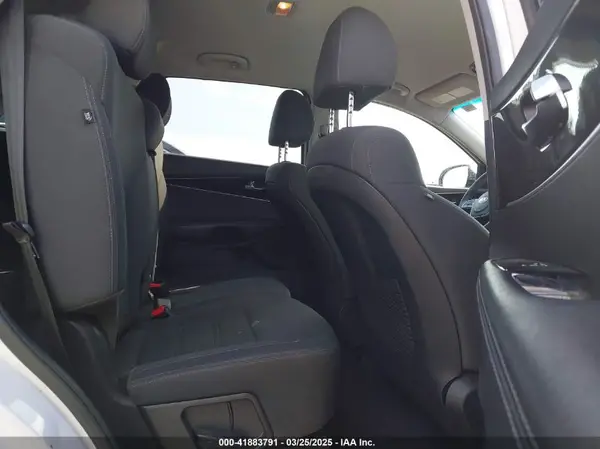 5XYPGDA55LG613631 2020 KIA SORENTO - Image 8