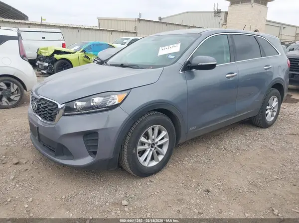 5XYPGDA55LG636293 2020 KIA SORENTO - Image 2