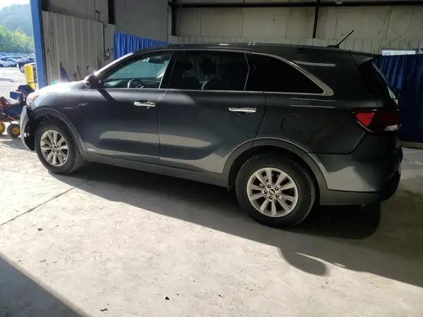 5XYPGDA55LG647990 2020 KIA SORENTO - Image 2