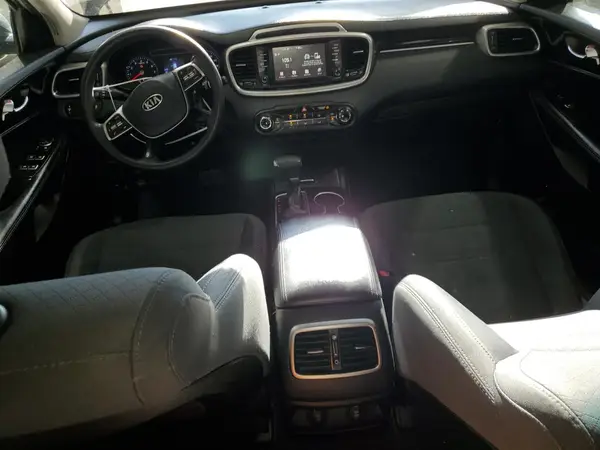 5XYPGDA55LG647990 2020 KIA SORENTO - Image 8