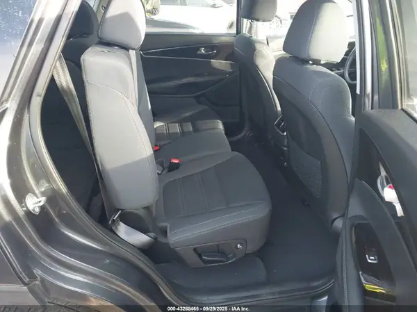 5XYPGDA55LG693500 2020 KIA SORENTO - Image 8