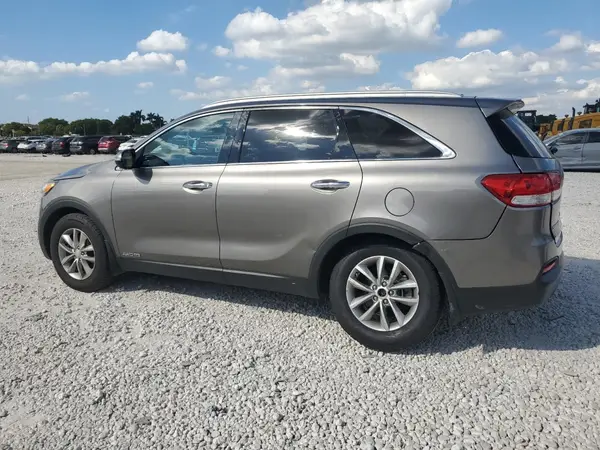 5XYPGDA56GG002786 2016 KIA SORENTO - Image 2