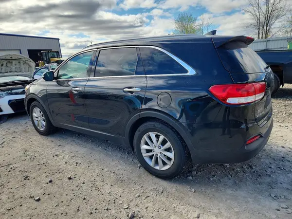 5XYPGDA56GG005672 2016 KIA SORENTO - Image 2