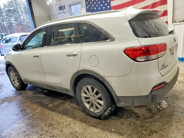 5XYPGDA56GG043869 2016 KIA SORENTO - Image 2